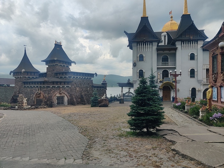 Айские притесы: смертельный троллей, скалы с 30-этажный дом и мостики над пропастью