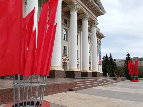 Праздники в 2024 году: новогодние каникулы продлятся 10 дней, майские - дважды по четыре дня