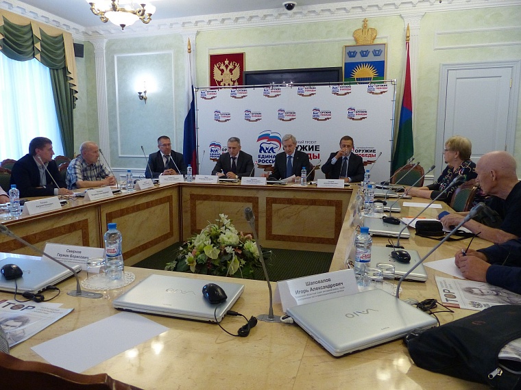 Торпедный катер должен занять видное место на берегу Туры