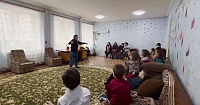 Тюменские молодогвардейцы провели игры на командобразование для детей из дома-интерната в Краснодоне