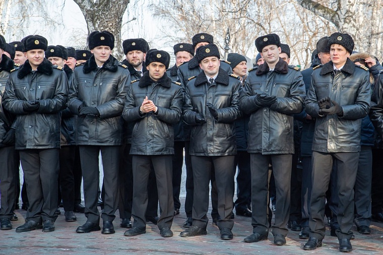 В Тюмени прошел митинг, посвященный 100-летию гражданской авиации