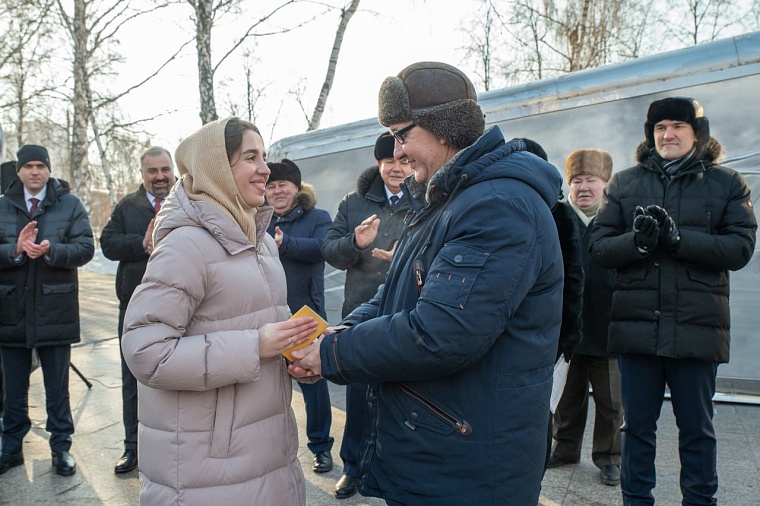 В Тюмени прошел митинг, посвященный 100-летию гражданской авиации