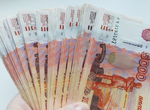 Судебный пристав незаконно взыскал деньги у сельчанки в Тюменской области