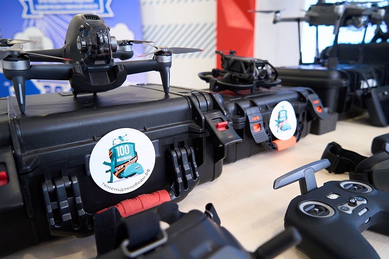 В честь Дня города тюменцы сплетут 438 метров маскировочных сетей для бойцов СВО