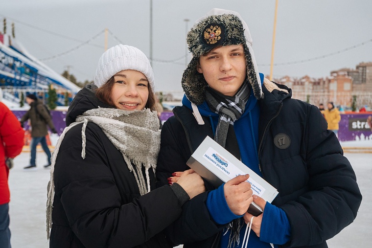 Радиостанция "Диполь ФМ" устроила для влюбленных самую романтичную вечеринку Love is...