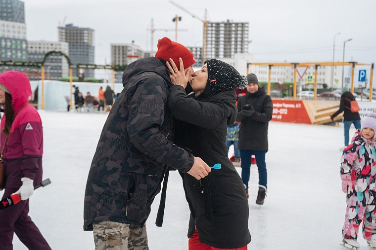 Радиостанция "Диполь ФМ" устроила для влюбленных самую романтичную вечеринку Love is...