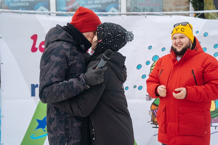 Радиостанция "Диполь ФМ" устроила для влюбленных самую романтичную вечеринку Love is...