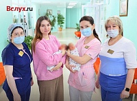 Тобольские врачи выходили недоношенных двойняшек
