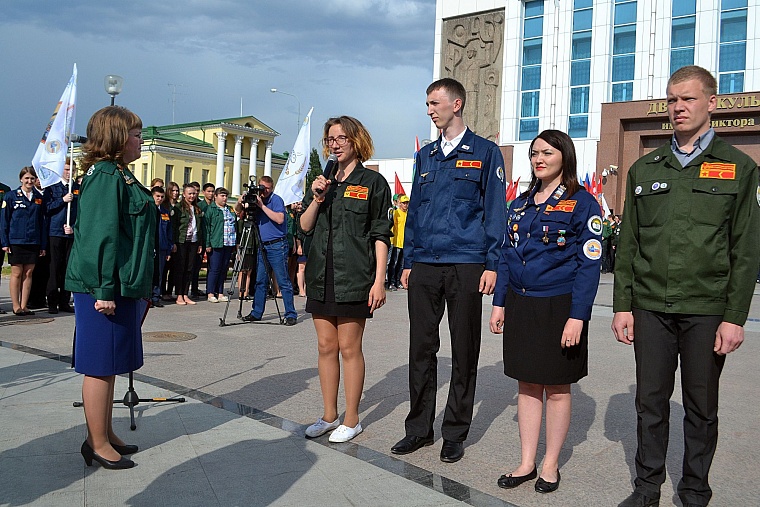 Леонид Рокецкий передал тюменским студотрядовцам привет от бойцов 1966 года