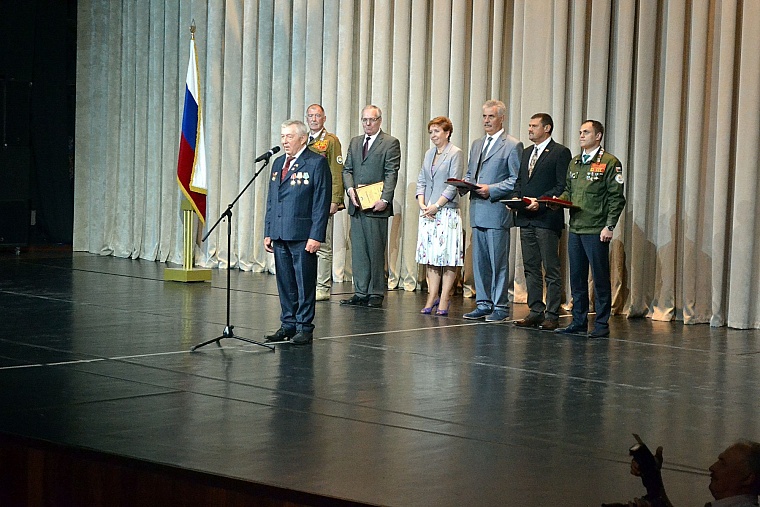 Леонид Рокецкий передал тюменским студотрядовцам привет от бойцов 1966 года