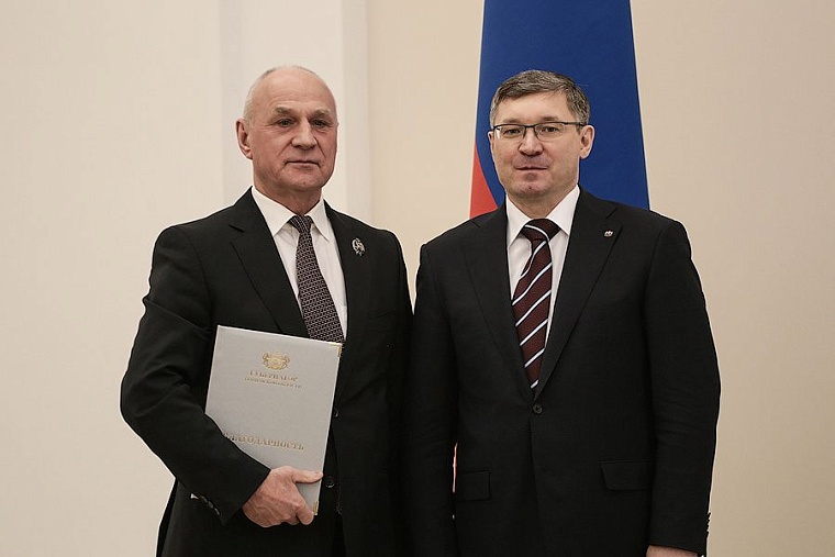 В Тюмени вручили награды выдающимся жителям региона