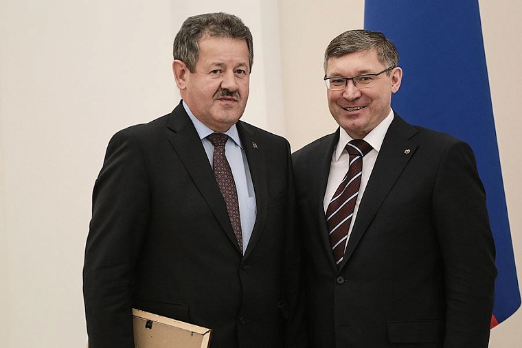 В Тюмени вручили награды выдающимся жителям региона