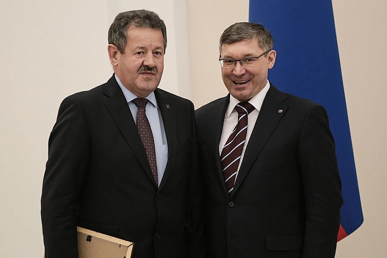 В Тюмени вручили награды выдающимся жителям региона