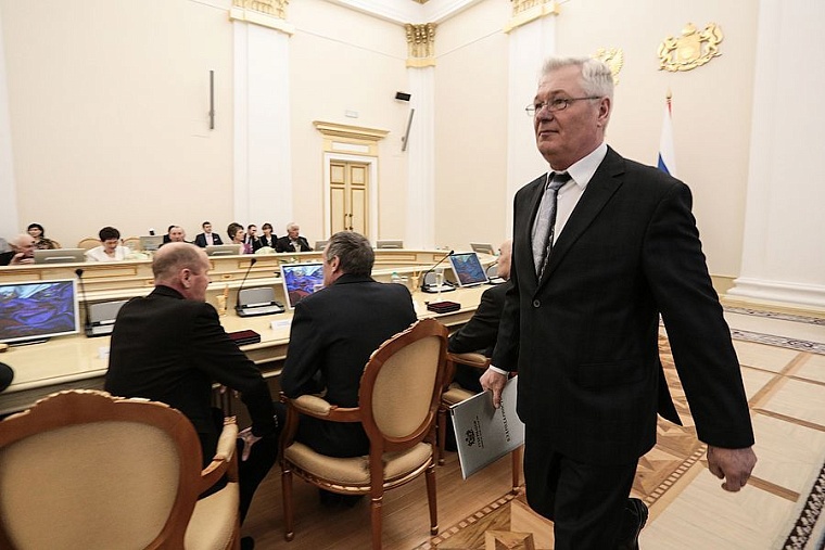 В Тюмени вручили награды выдающимся жителям региона