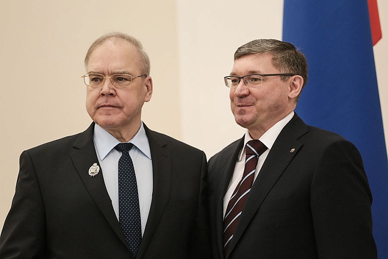 В Тюмени вручили награды выдающимся жителям региона