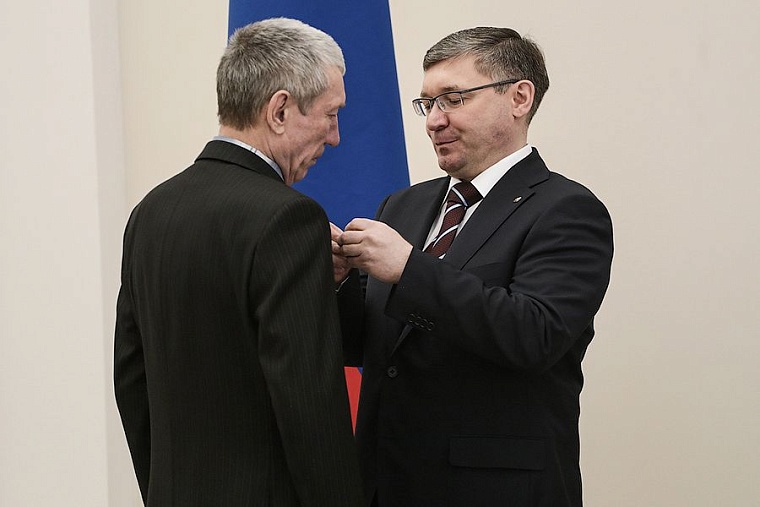 В Тюмени вручили награды выдающимся жителям региона