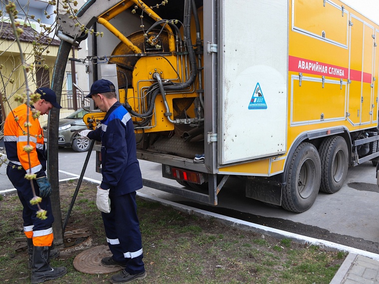 Таня уронила мячик: обычные и необычные находки в тюменской канализации