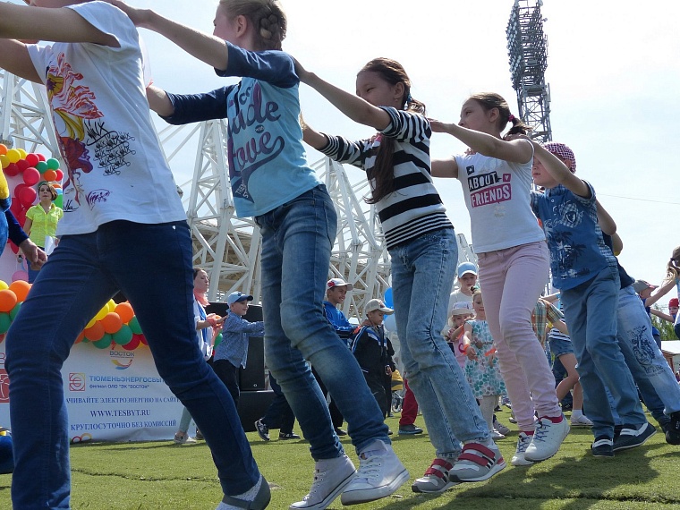 Тюменские дети весело стартовали в лето