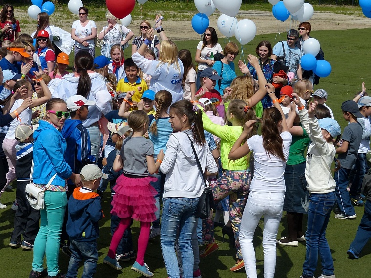Тюменские дети весело стартовали в лето