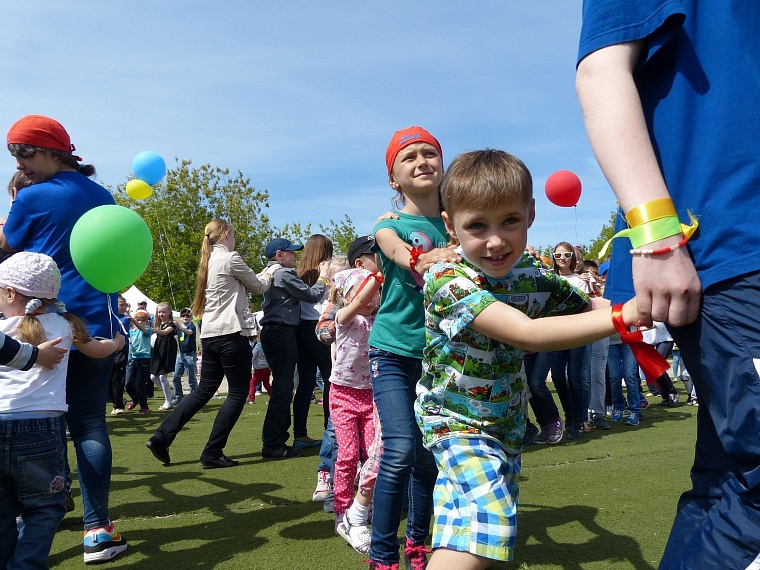 Тюменские дети весело стартовали в лето