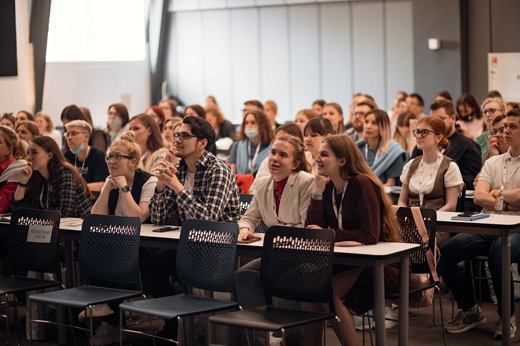 ТюмГУ проводит полуфинал конкурса "Флагманы образования. Студенты" в Уральском федеральном округе