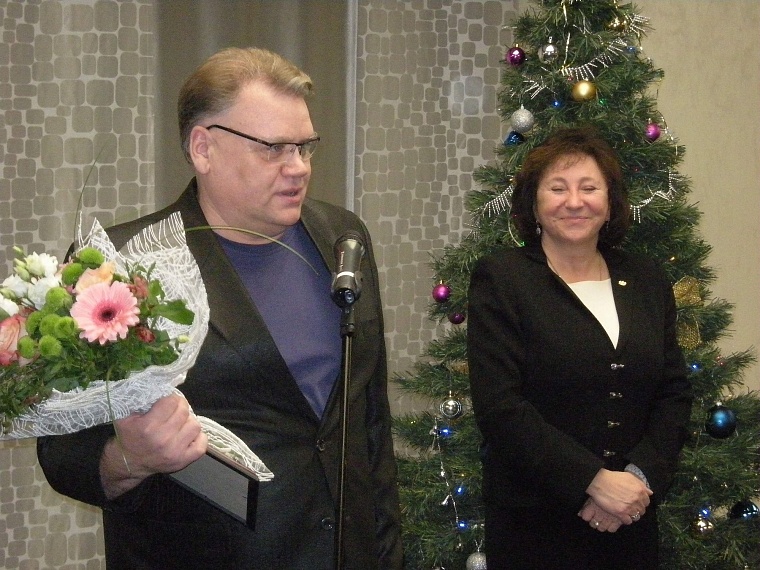 Тюменским писателям вручили литературные премии губернатора