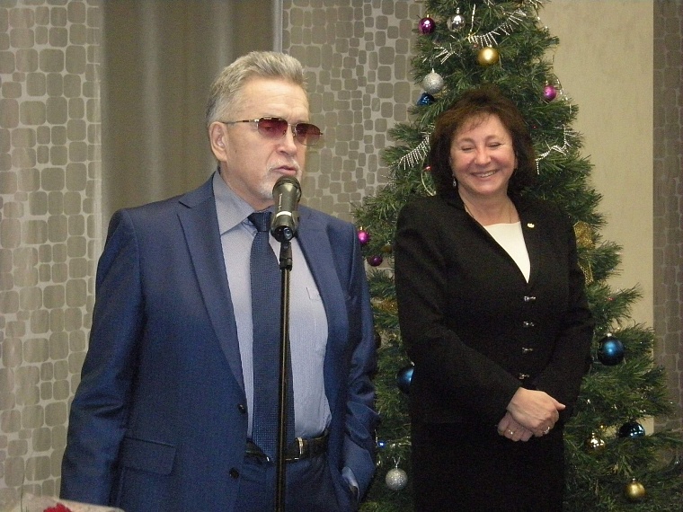 Тюменским писателям вручили литературные премии губернатора