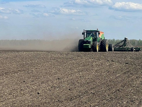 В Тюменской области засеяно 42% площадей от плана