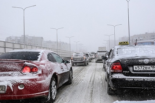Трасса Тюмень - Омск перекрыта по метеоусловиям