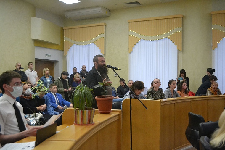 Публичные слушания в Тюмени прошли не по повестке
