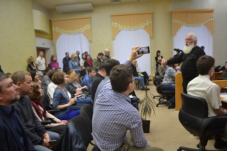 Публичные слушания в Тюмени прошли не по повестке