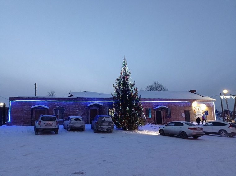 Сейчас так не делают! В Каменке появился новый арт-объект