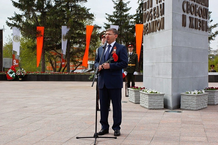 Вечный огонь с Могилы неизвестного солдата запылал в Тюмени