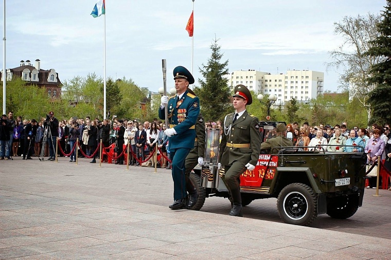 Вечный огонь с Могилы неизвестного солдата запылал в Тюмени