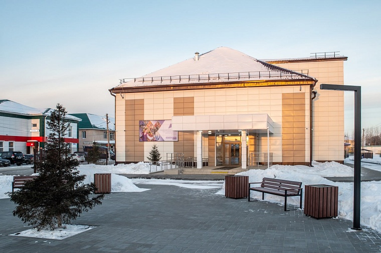 В обновленный дом культуры жители Горьковки ходят, как в театр