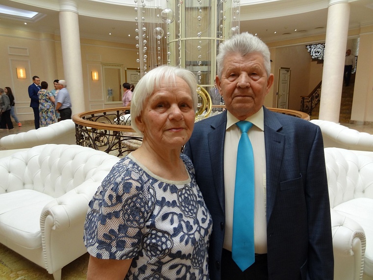 Тюменские семьи получили медали «За любовь и верность»