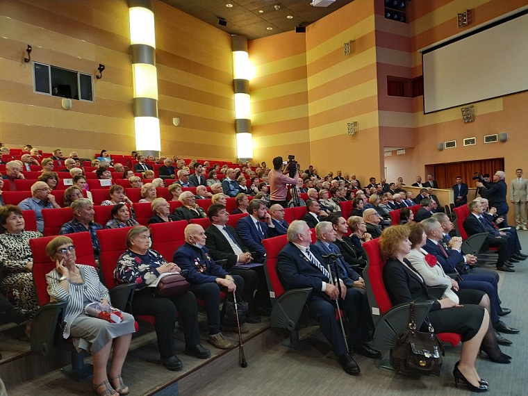 Александр Моор: Судьбу Тюменской области определили геологи