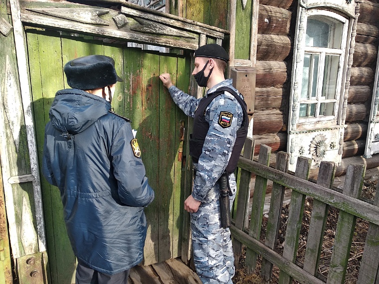 Судебные приставы отыскали мужчину, не платившего алименты на детей пяти женщинам
