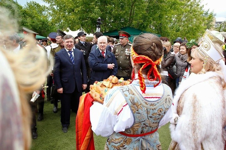 Владимир Якушев: в Тюменской области рады всем национальностям