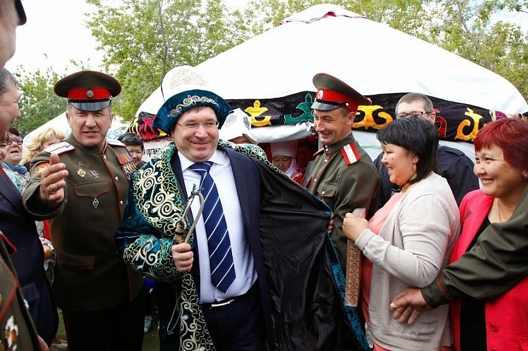 Владимир Якушев: в Тюменской области рады всем национальностям