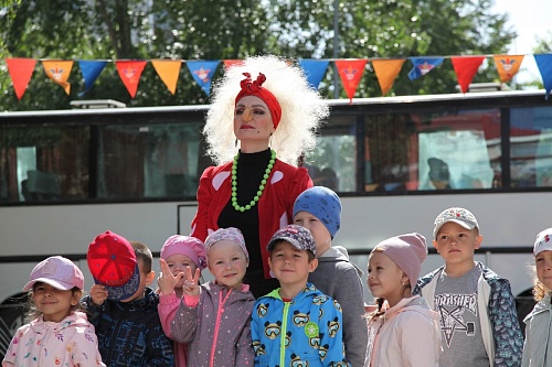 Более 500 мероприятий прошло в Тюменской области в День защиты детей