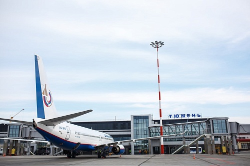 Александр Моор поздравил работников и ветеранов отрасли с Днем гражданской авиации