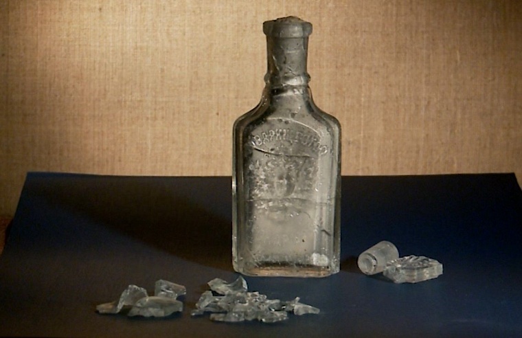 Обувь, сливочник, флакон: как идет реставрация уникальных находок из Спасской церкви Тюмени