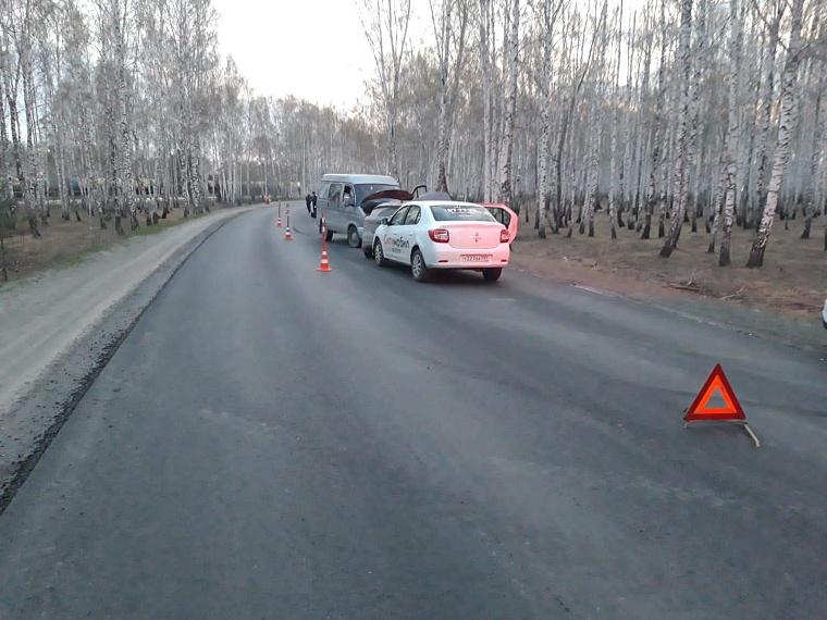 Две банки пива и пять протараненных автомобилей - тюменец без прав собрал "урожай"
