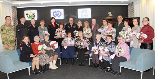 Руководство тюменской Росгвардии встретилось с семьями погибших бойцов