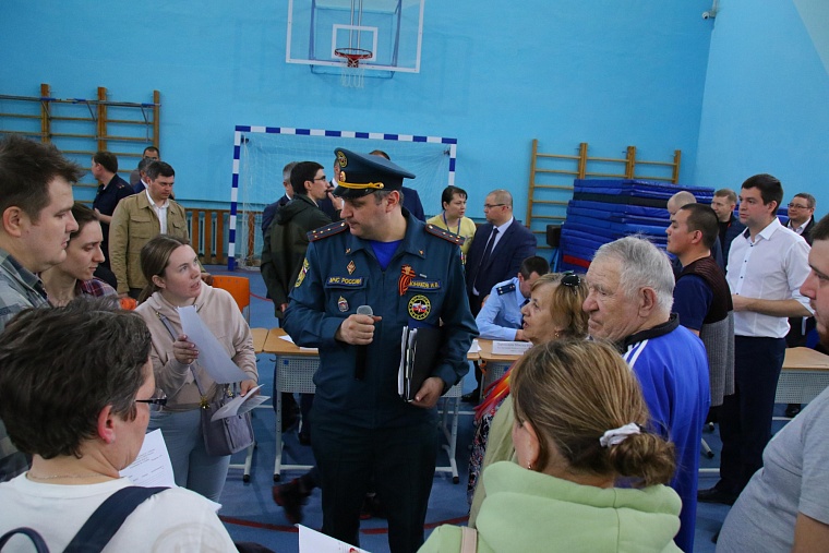 20 тюменских семей после пожара на улице Воровского переехали в гостиницу