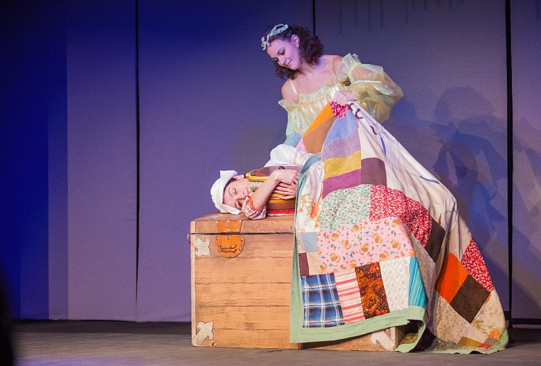 Театр одного зрителя: в Тюмени покажут спектакль в подарок особенной девочке