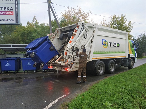 Документы, самокат, одежда: вещи, которые тюменцы случайно выбрасывают в мусор