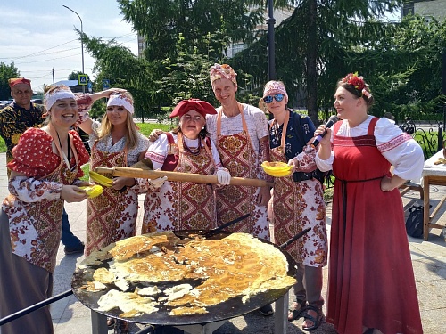 Чем интересен Ялуторовск: печем метровые блины и развлекаемся в остроге