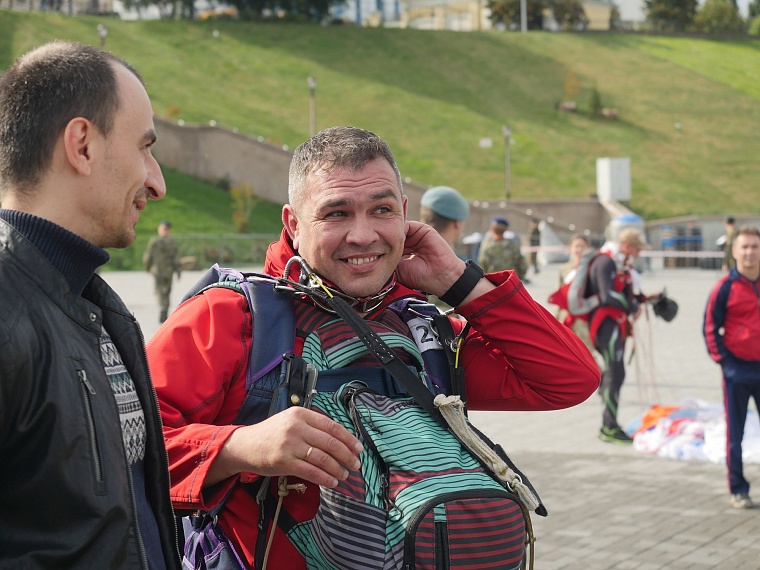 На набережной демонстрируют суперприборы силовиков